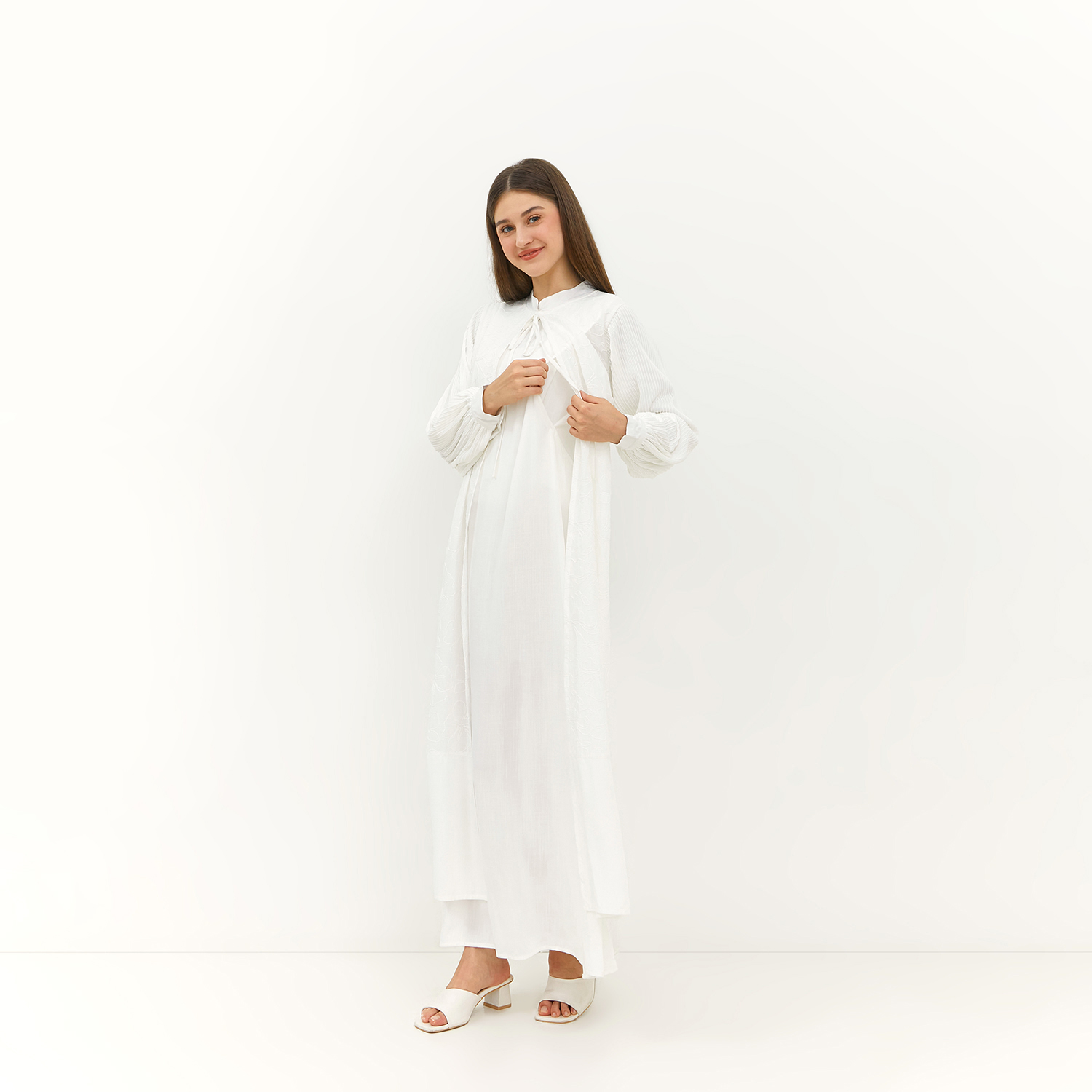 Anthea Broken White