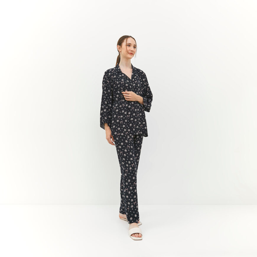 Divya Black - Image 2