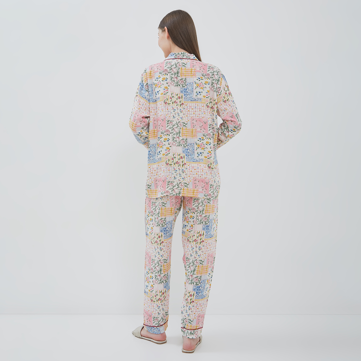 Lyana Vintage Floral - Image 3