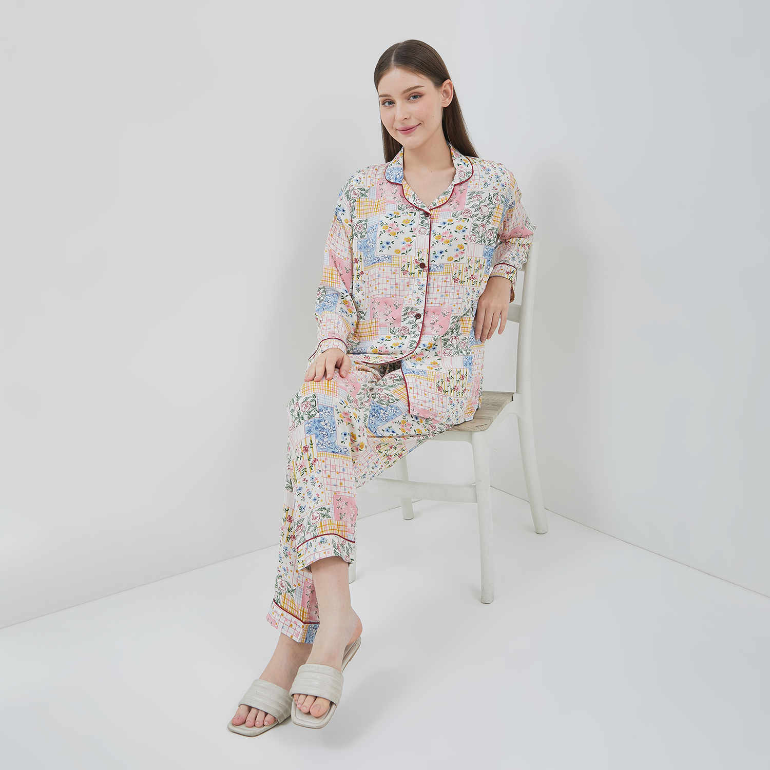 Lyana Vintage Floral - Image 4