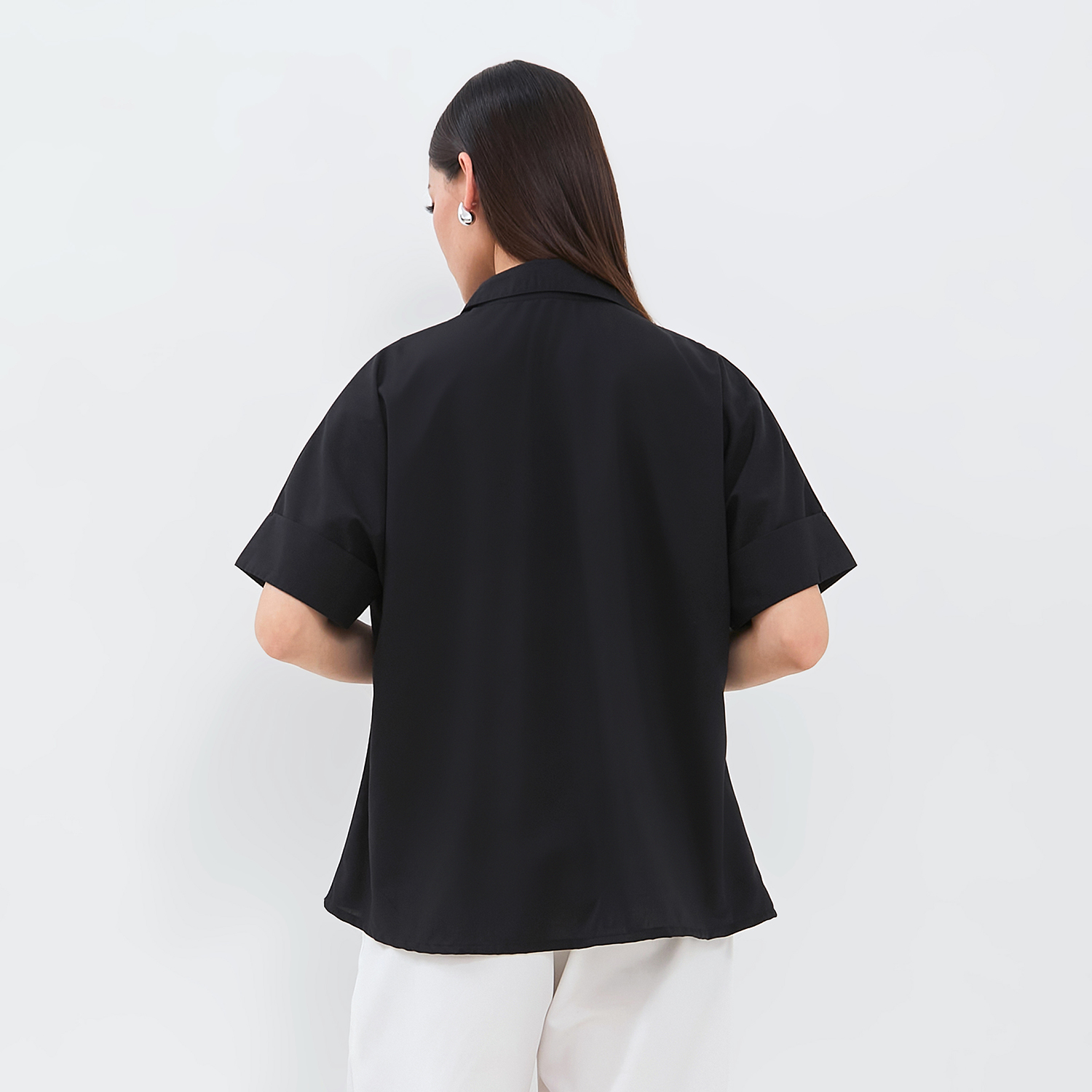 Vanya Black - Image 3