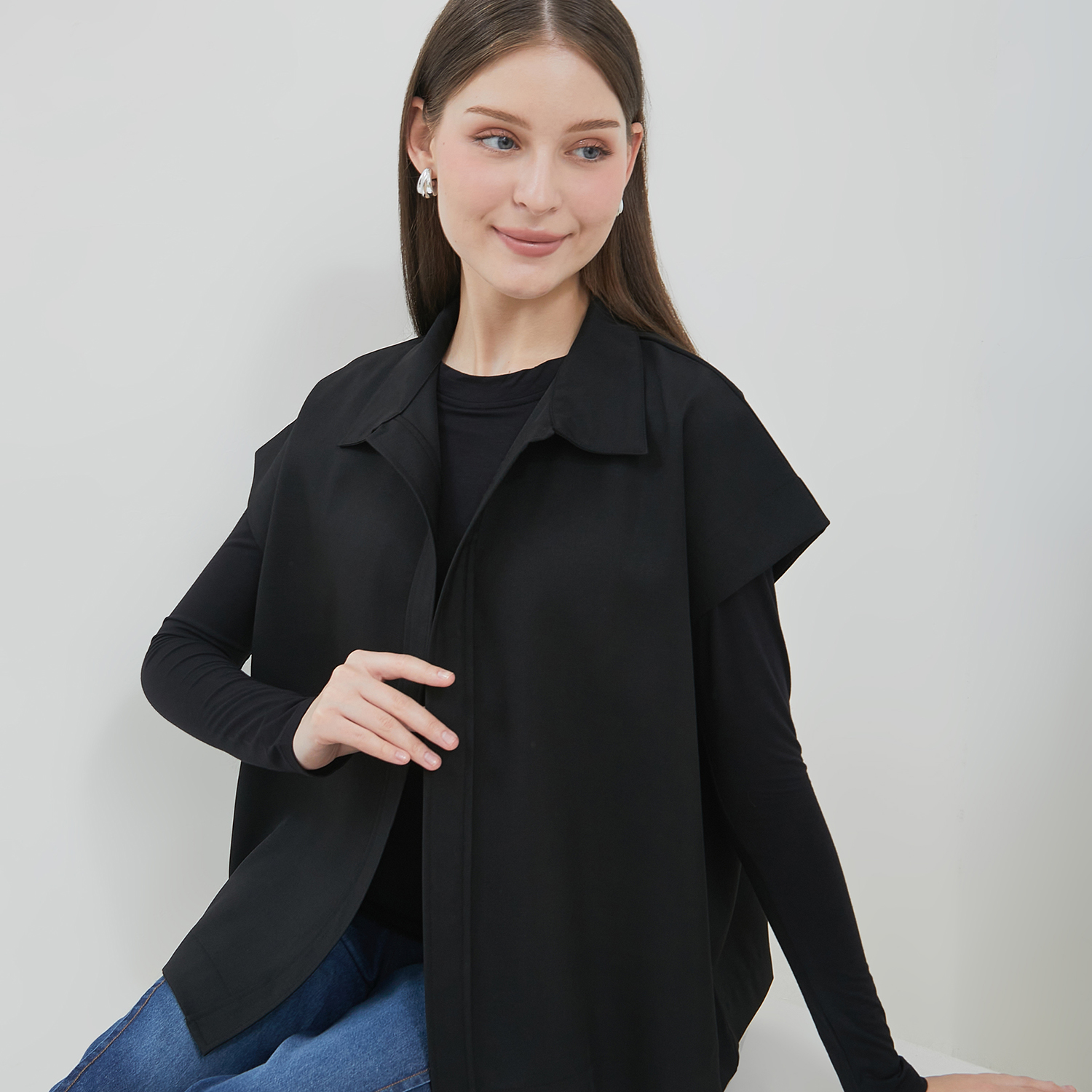 Tavania Black - Image 5
